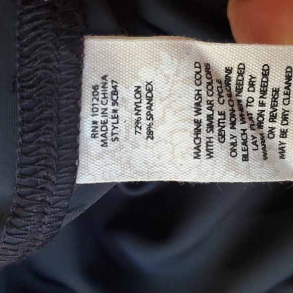 Soft Surroundings  shiny black pull on Black leggings 1X - Picture 7 of 9